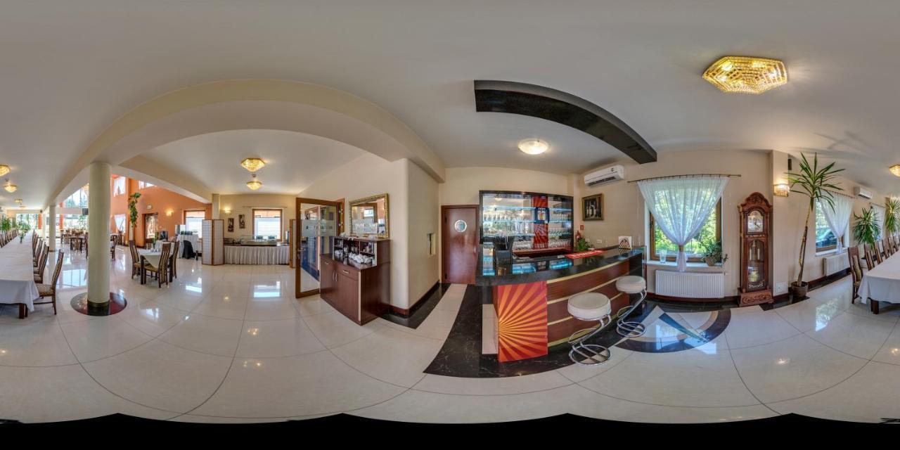 Vinci Hotel Airport Modlniczka Exterior photo